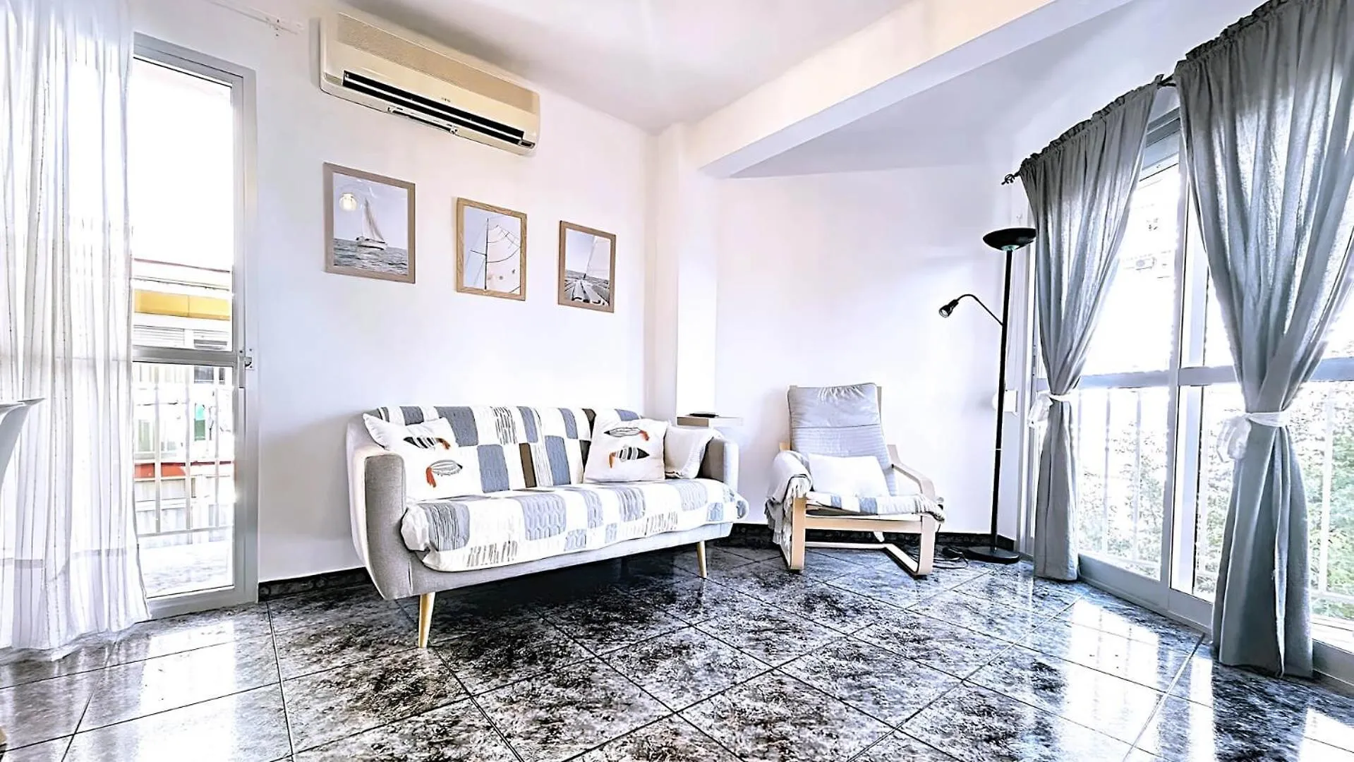 Little Sailboat - Apartamento Centro De Торре-дель-Мар 0*,